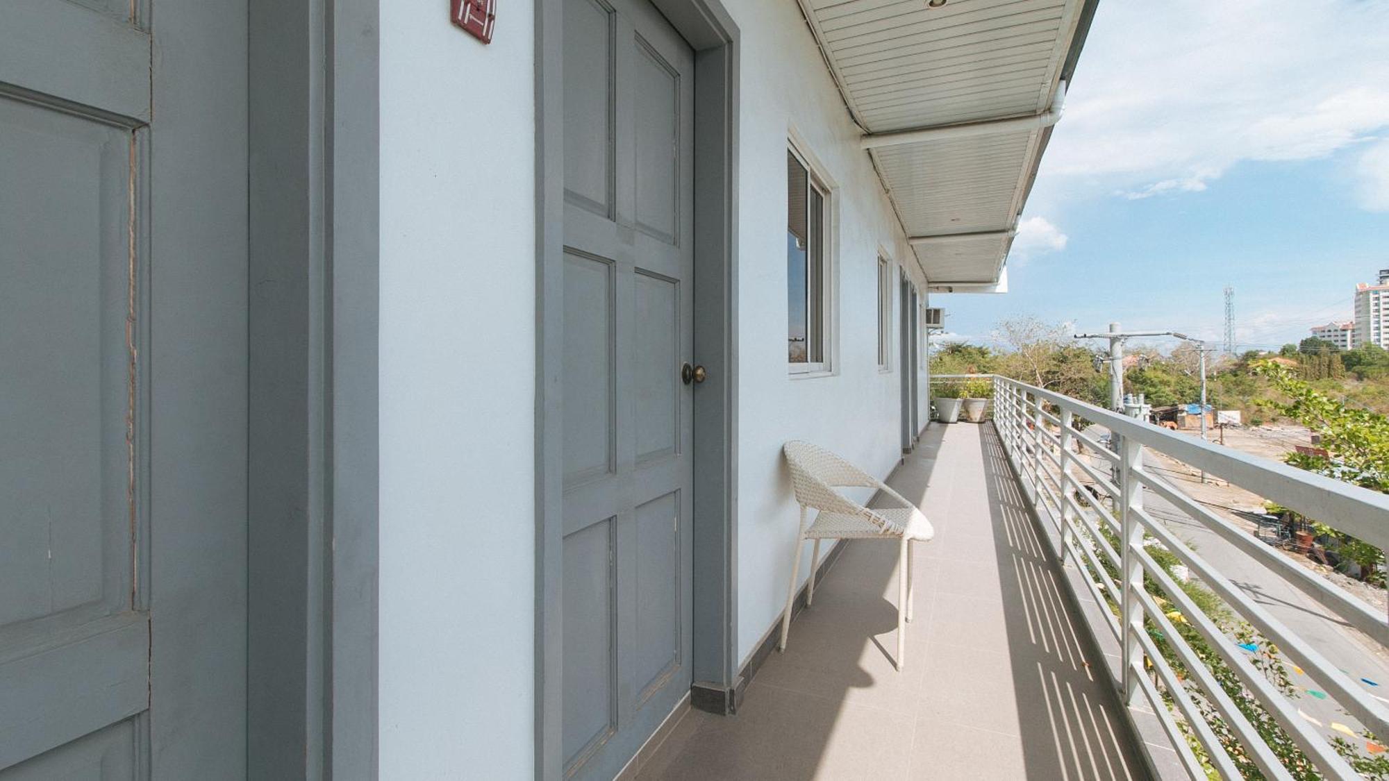 Reddoorz At Fat J Apartelle Mactan Cebu Luaran gambar
